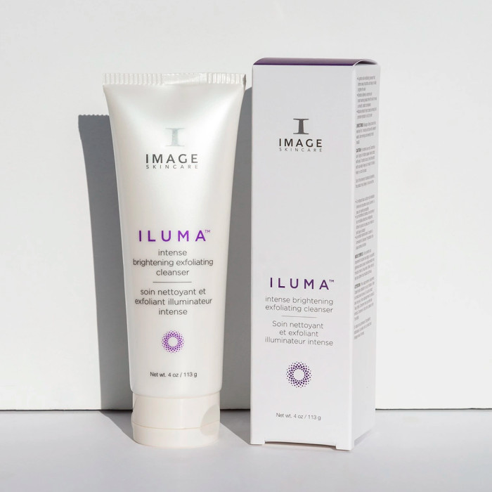 Очищающий мусс-эксфолиатор ILUMA Intense brightening exfoliating cleanser