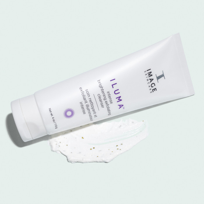 Очищающий мусс-эксфолиатор ILUMA Intense brightening exfoliating cleanser