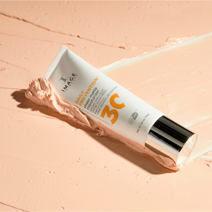 Матирующий дневной крем SPF 30 DAILY PREVENTION Sheer Matte Moisturizer
